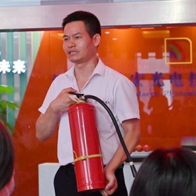 安全工作无小事 纳宏光电开展消防疏散演练