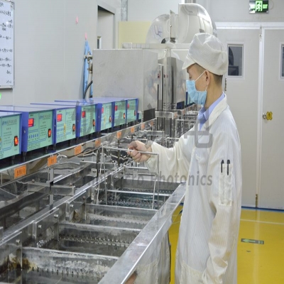 蓝玻璃滤光片超声波清洗